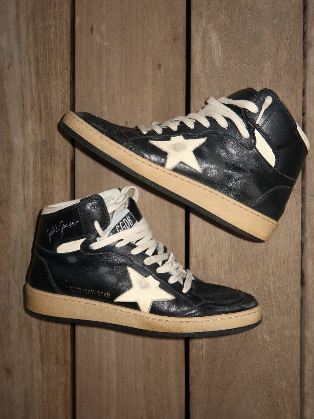 Women's Golden Goose Sky Star Sneakers US 7.5 / EU 38